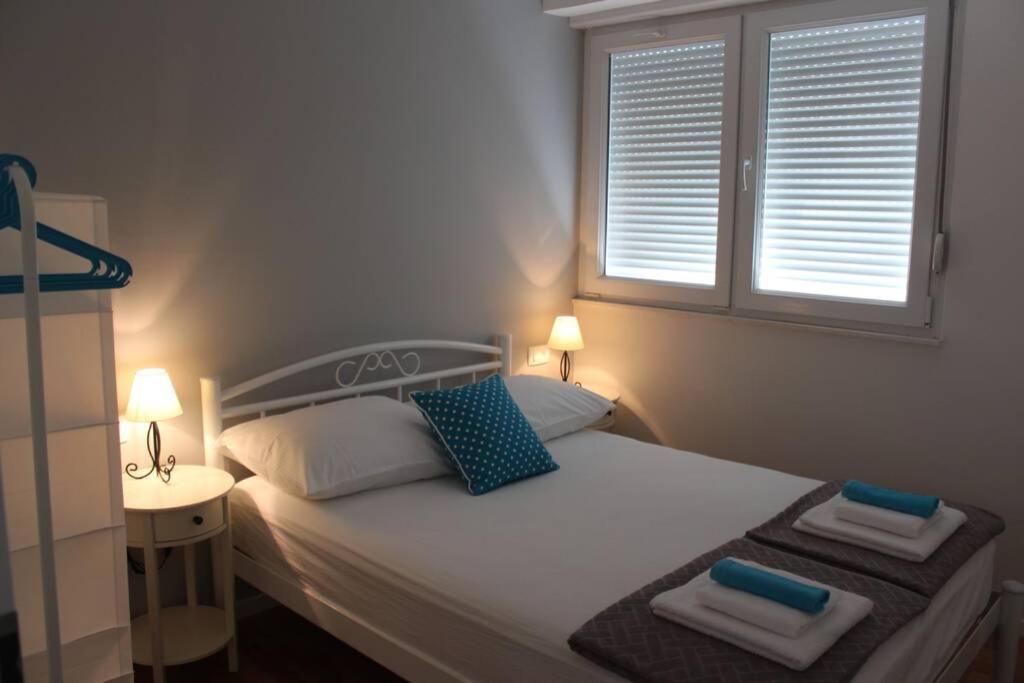 Banana Split Youth Apartment المظهر الخارجي الصورة